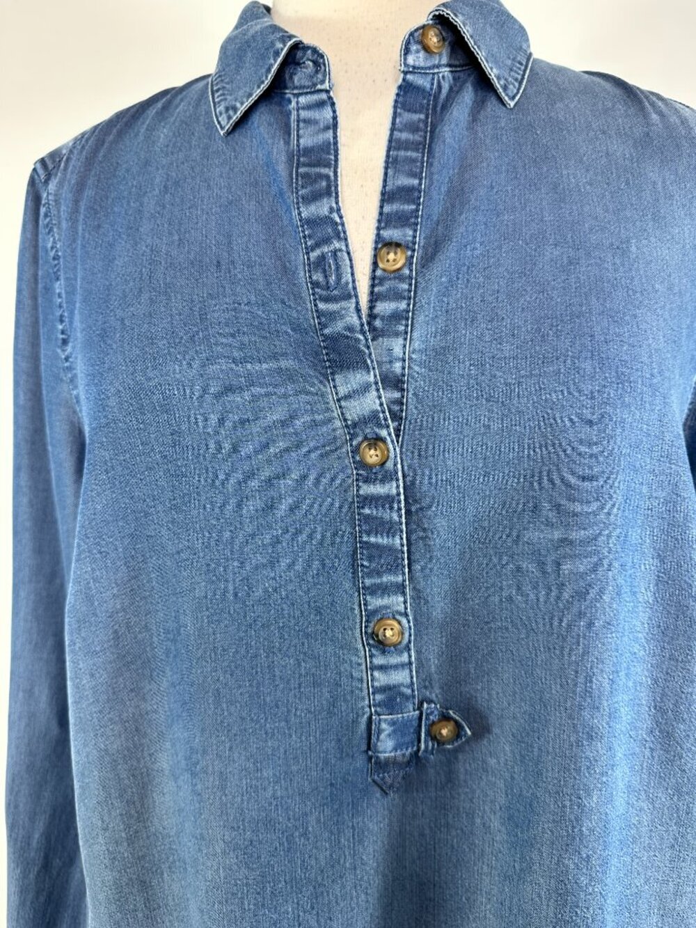 J. Jill Denim Chambray V-Neck Long Sleeve Blouse Size M - Picture 3 of 11